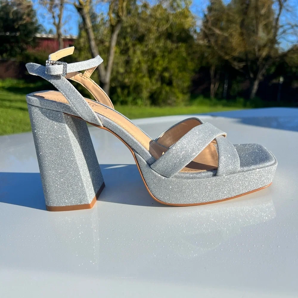 Jewel Badgley Mischka Pale Silver Glitter Platform Sandals without original box